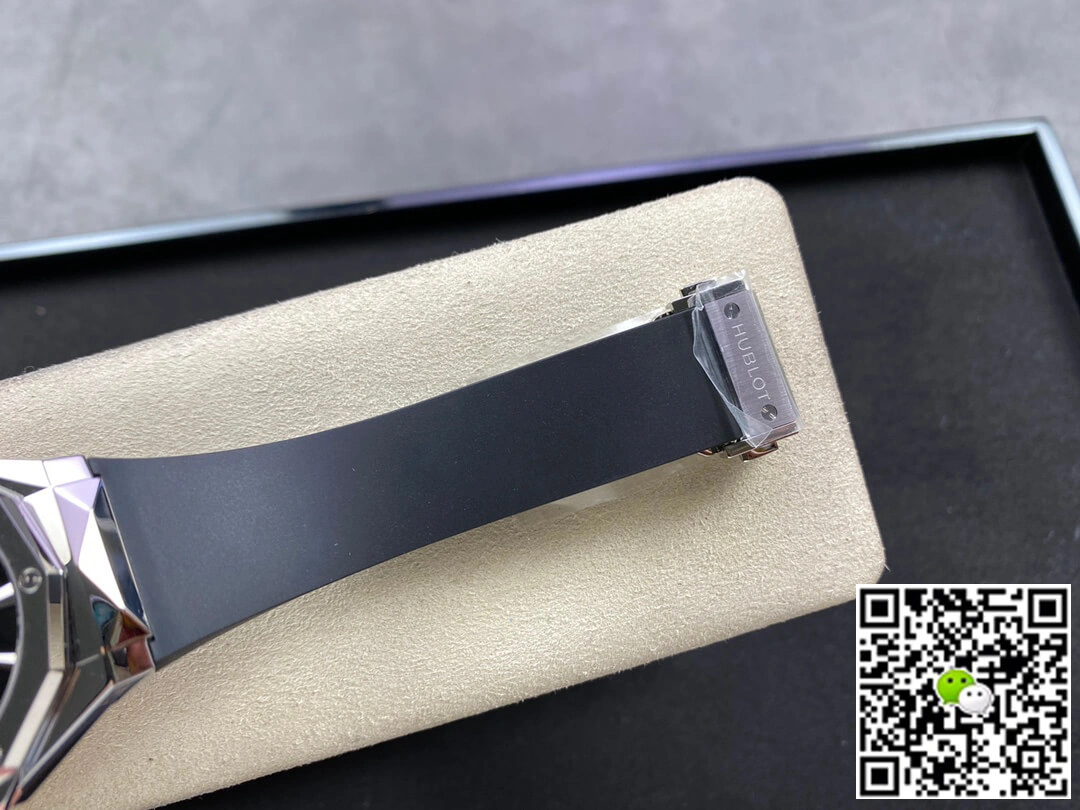 Hublot Classic Fusion 550.NS.1800.RX.ORL19 APS Factory 1:1 Best Edition Replica Watch Black Strap